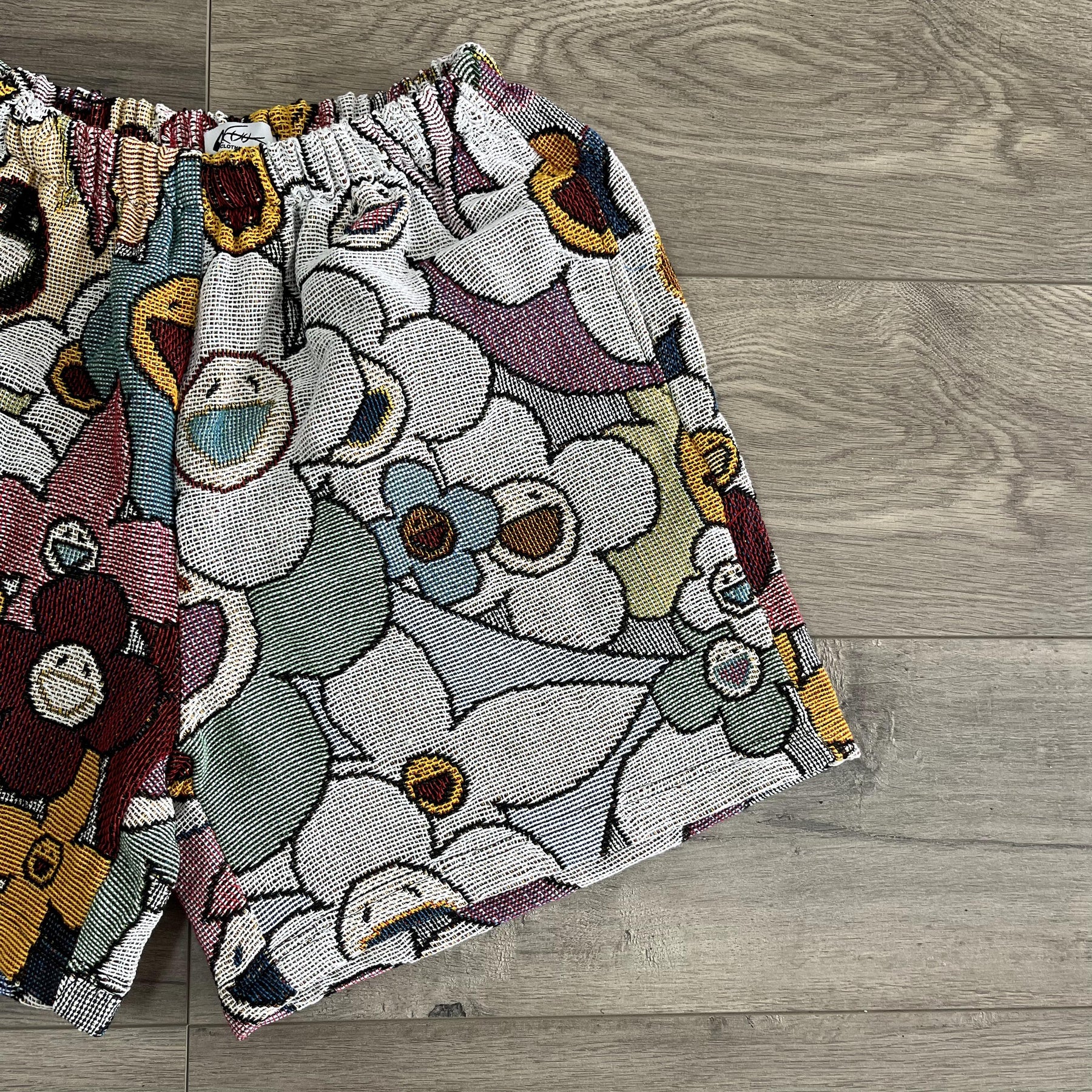 FLOWER TAPESTRY SHORT