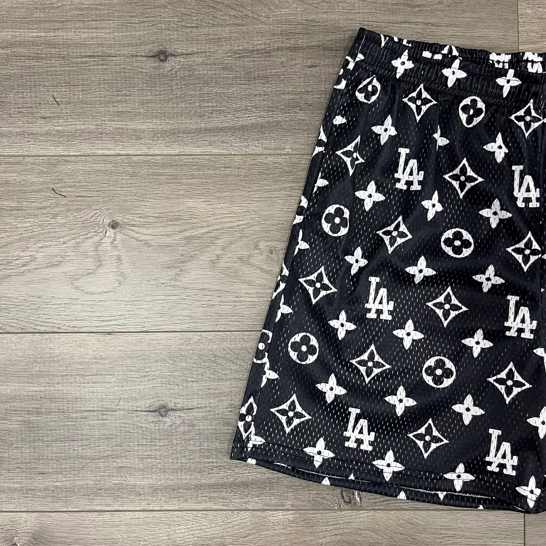 BLACK LA MESH SHORTS-8670