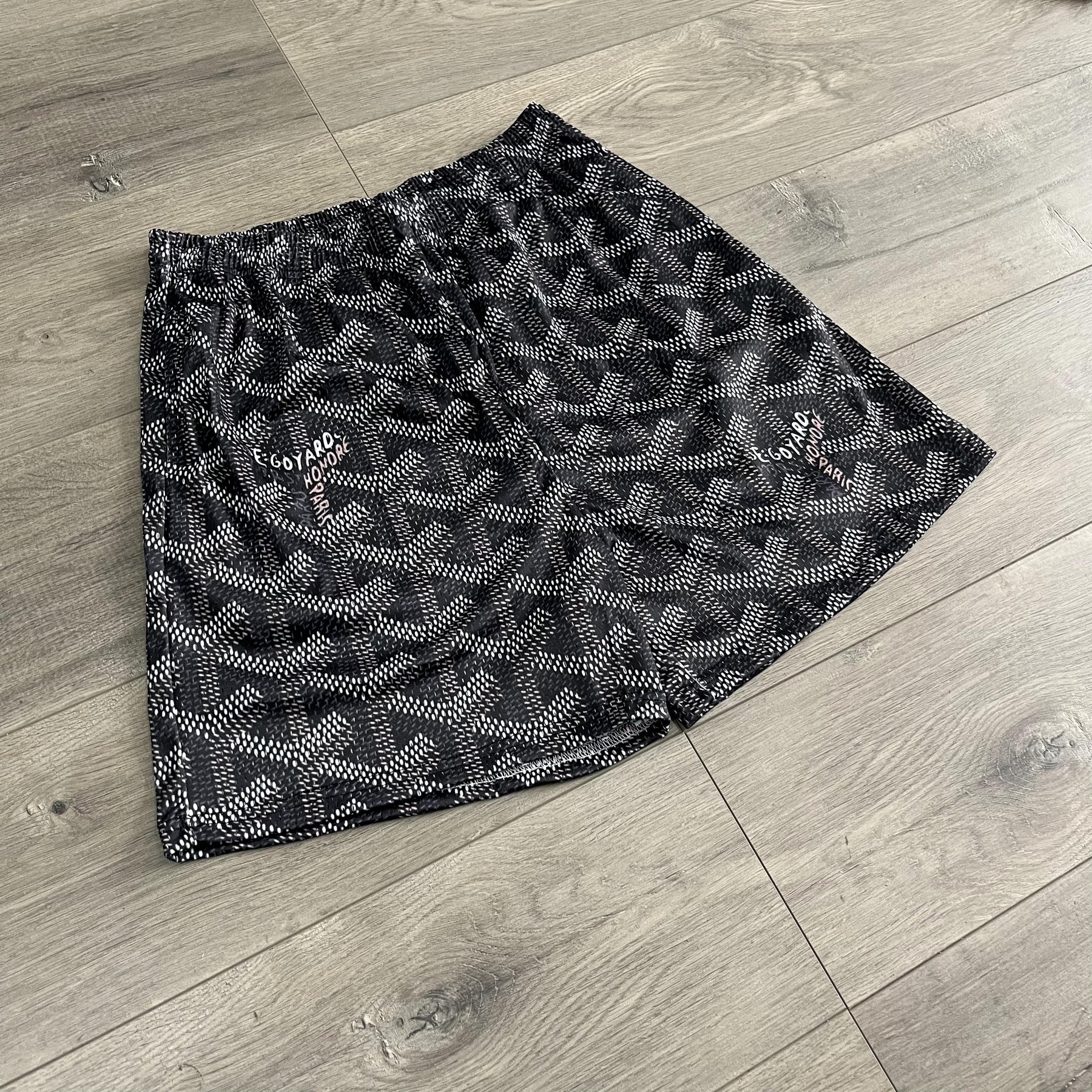 BLACK GY MESH SHORTS-8707