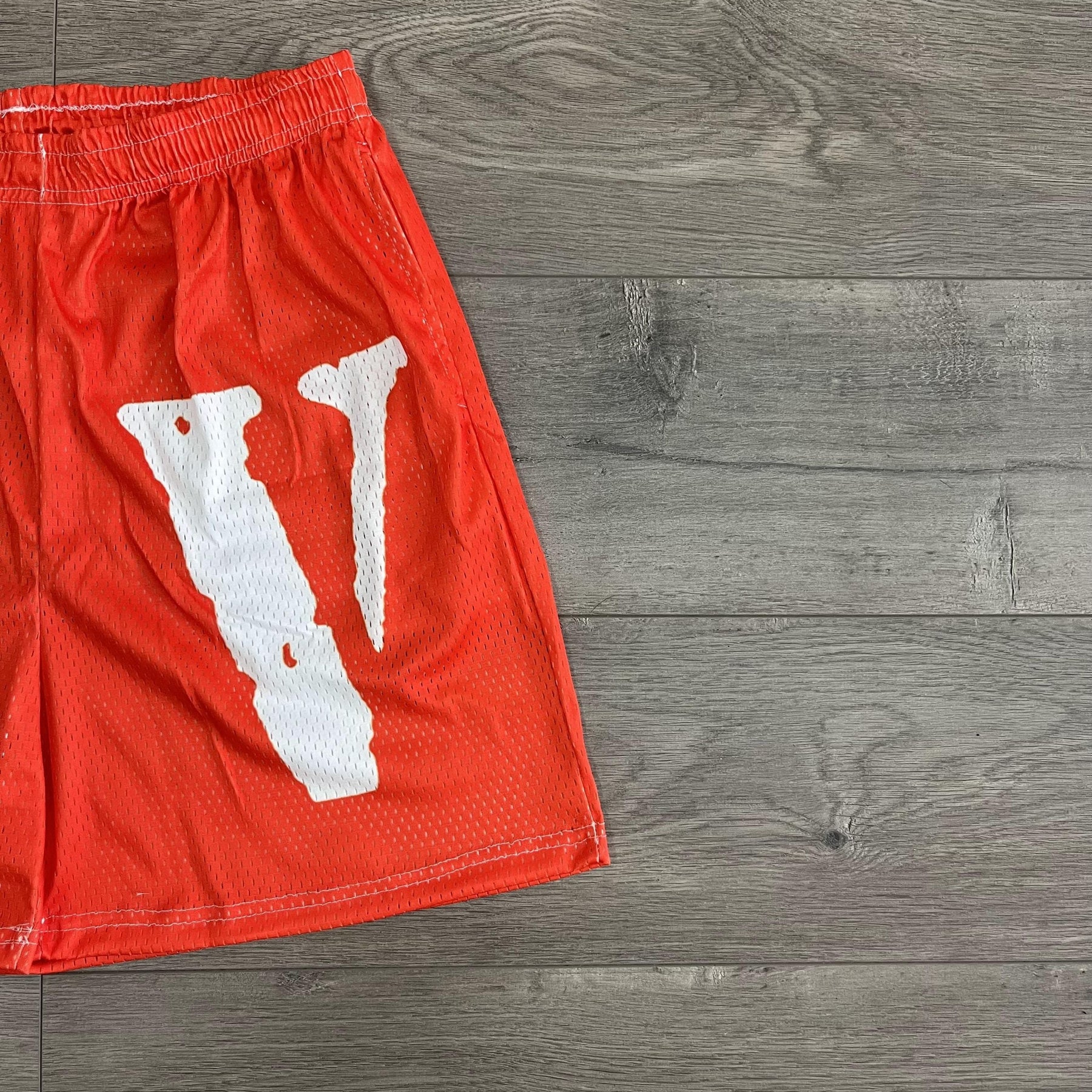 V MESH SHORTS-8711