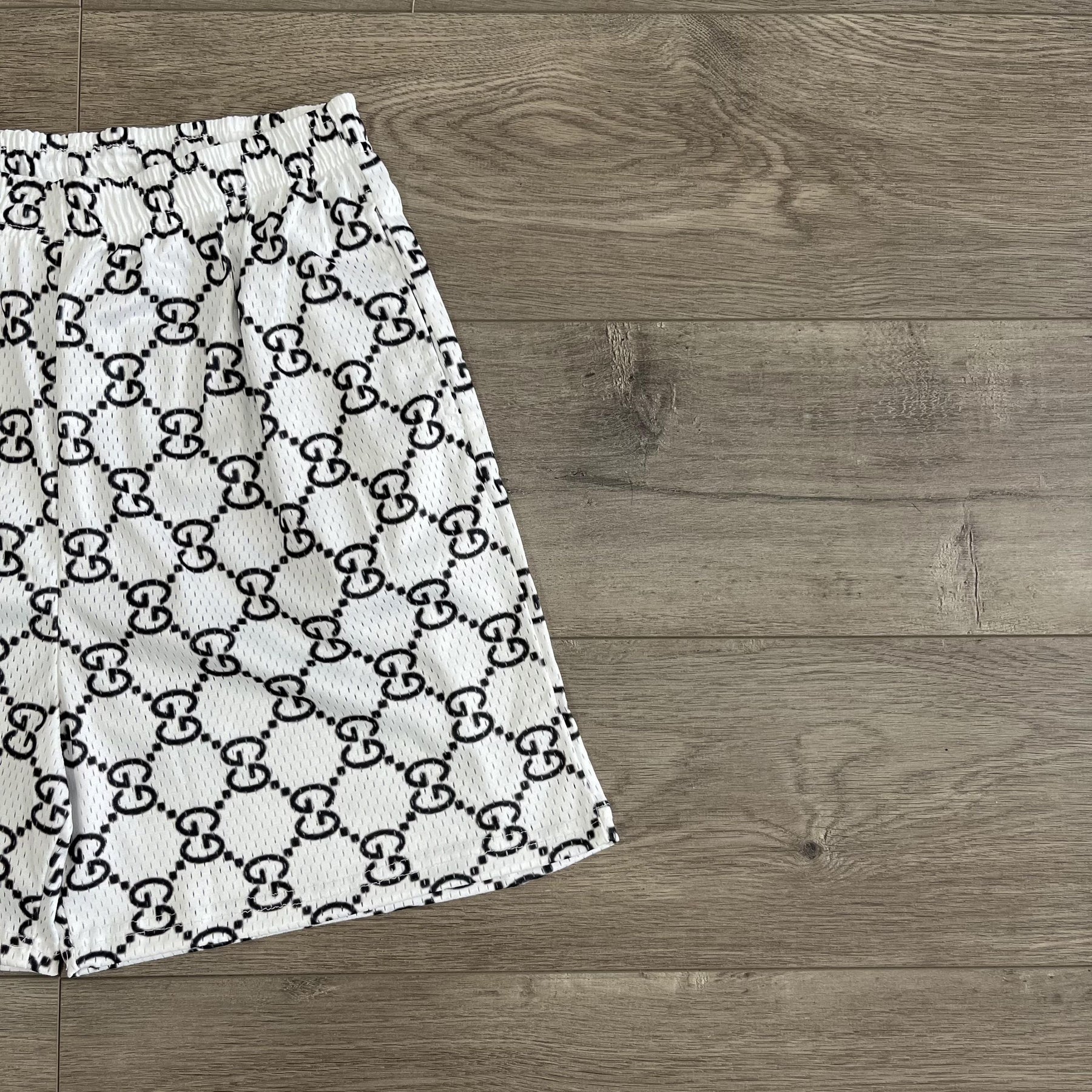 WHITE GU MESH SHORTS-8713