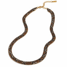 SNAKE PATTERN NECKLACE