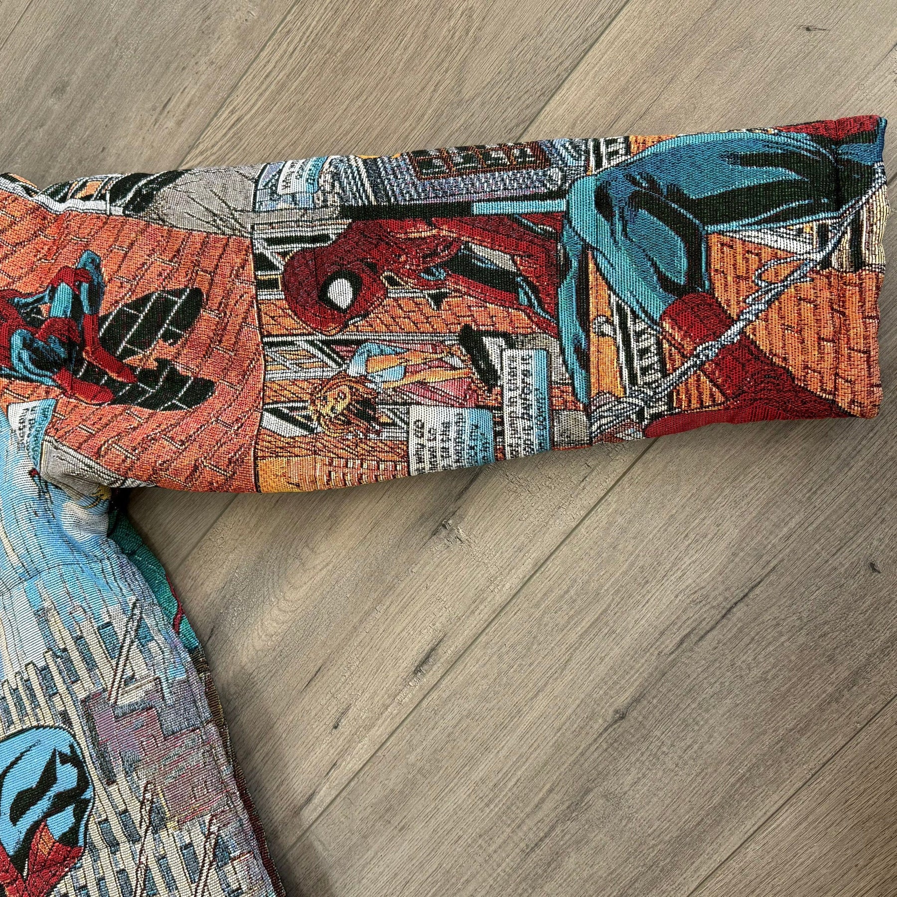 RED SPIDER V2 TAPESTRY COAT