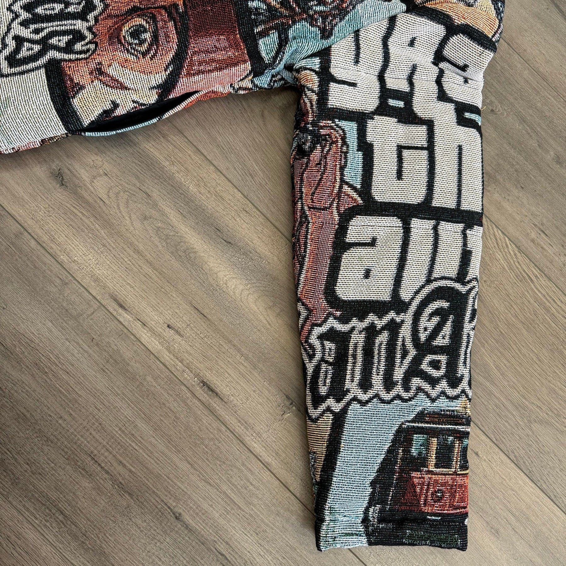 GTA TAPESTRY COAT