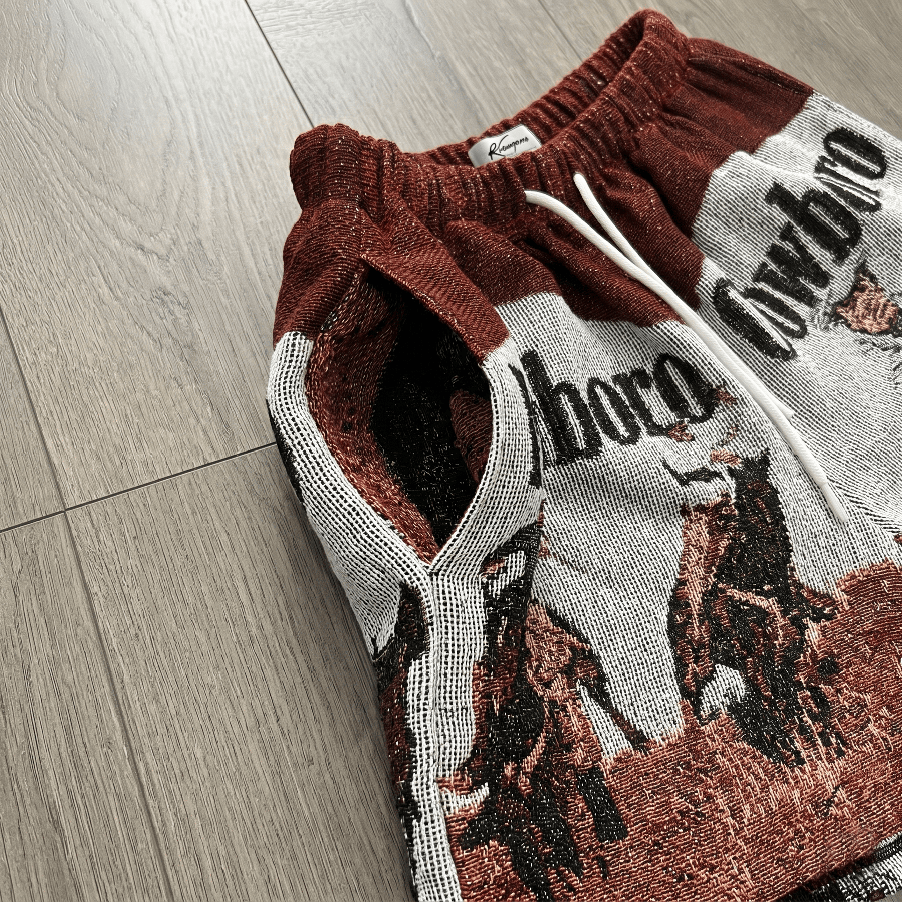 COWBORO TAPESTRY SHORTS