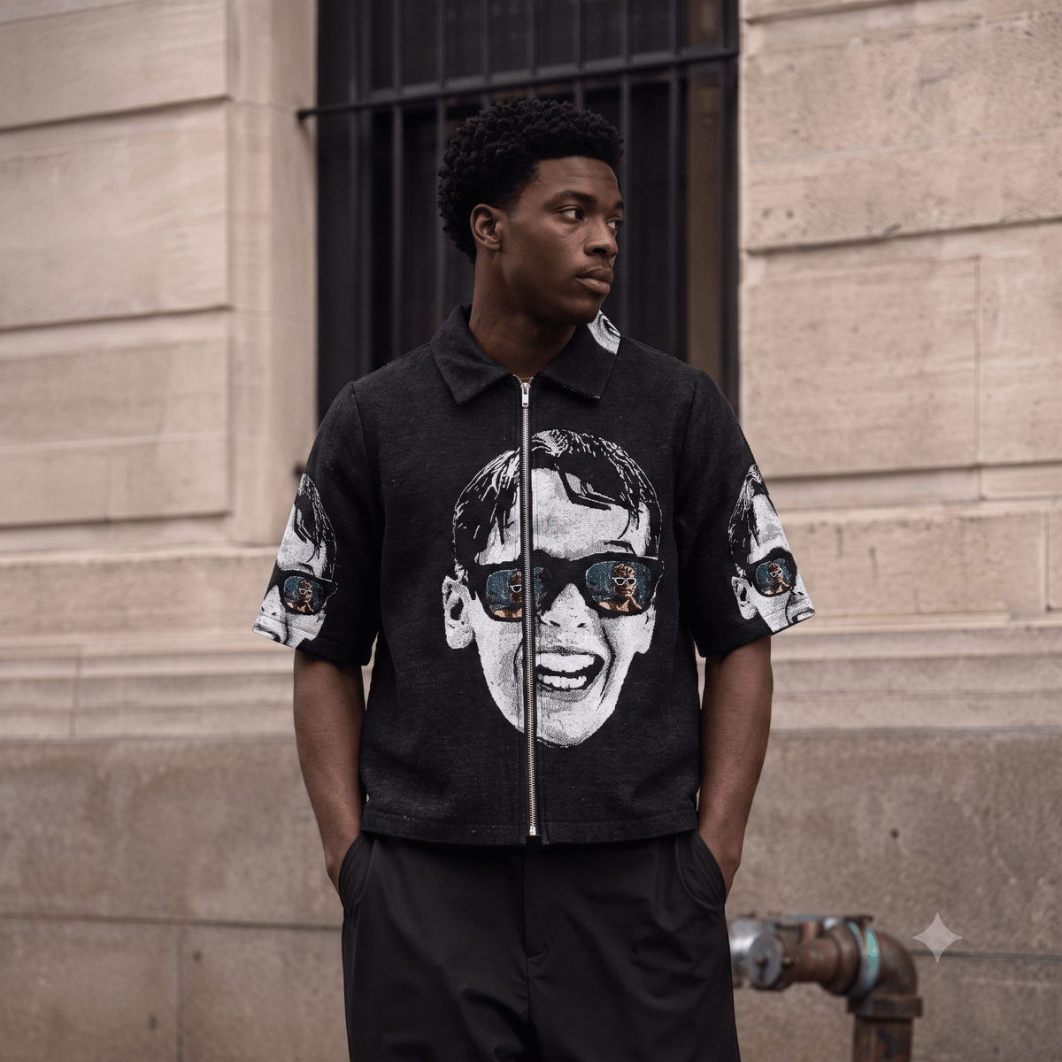 SQUINT TAPESTRY TEE