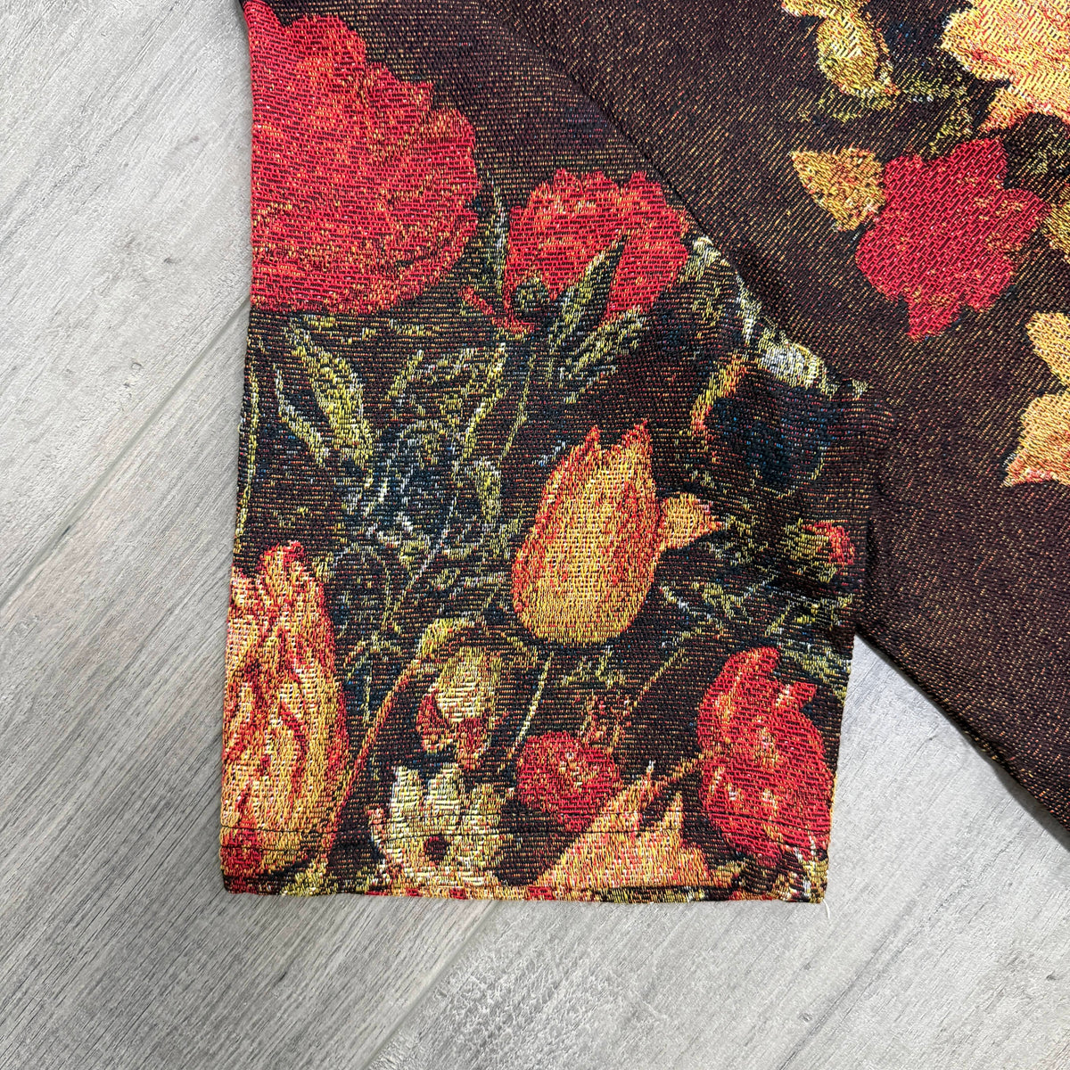 FLOWER V2 TAPESTRY TEE
