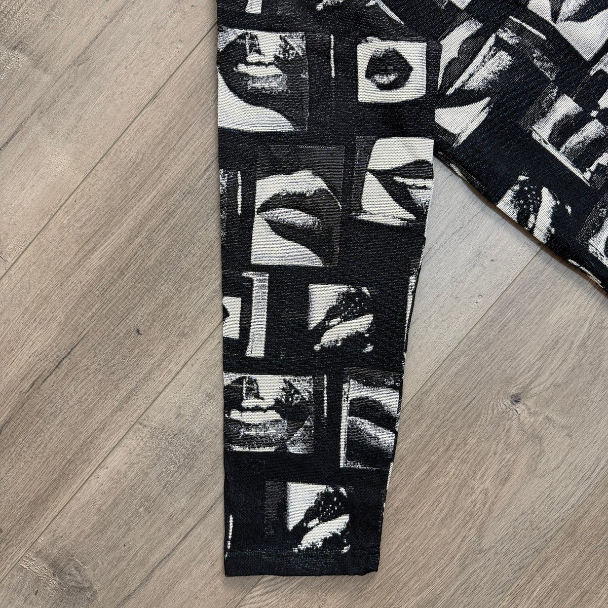 LIPS TAPESTRY JACKET