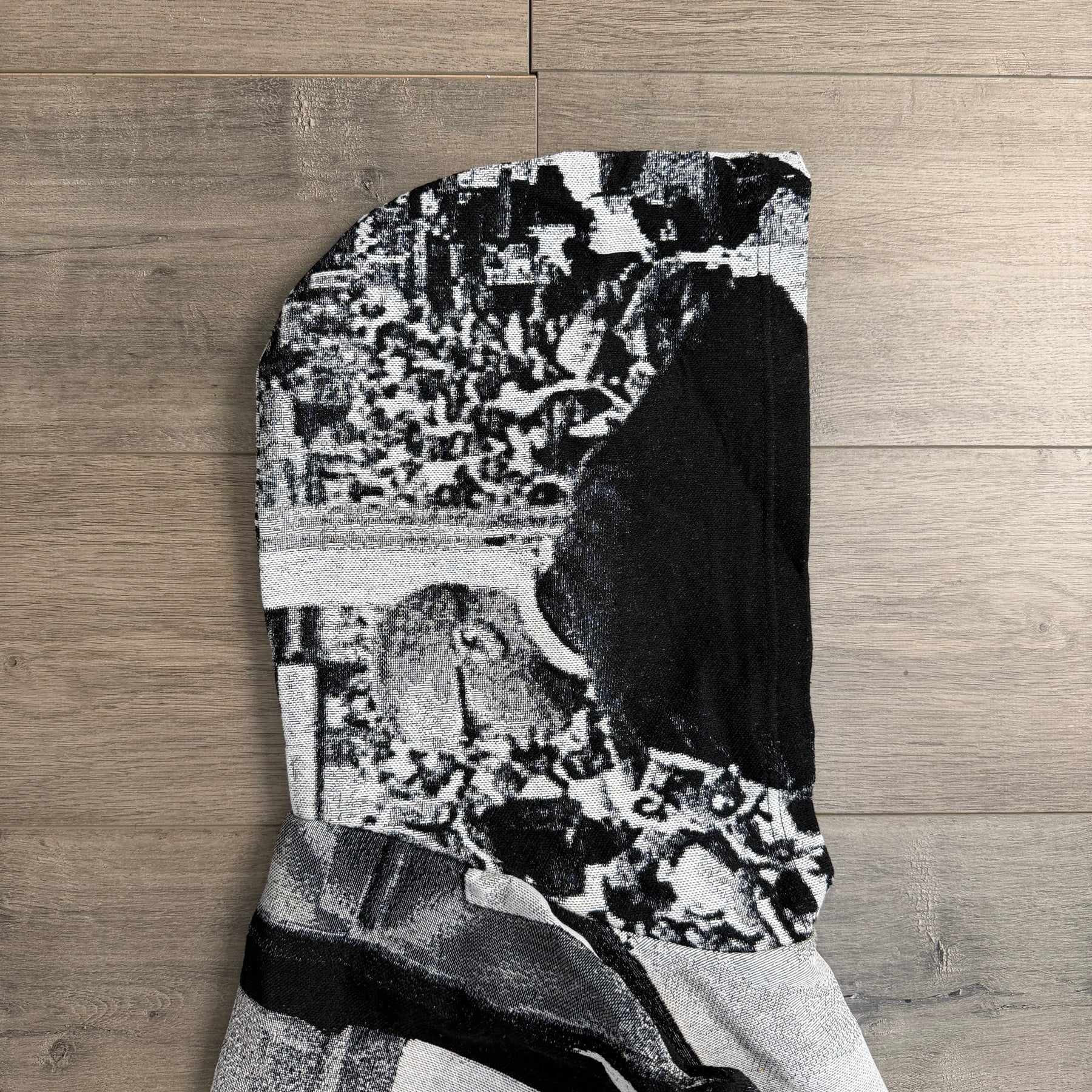 MALCOLM TAPESTRY HOODIE
