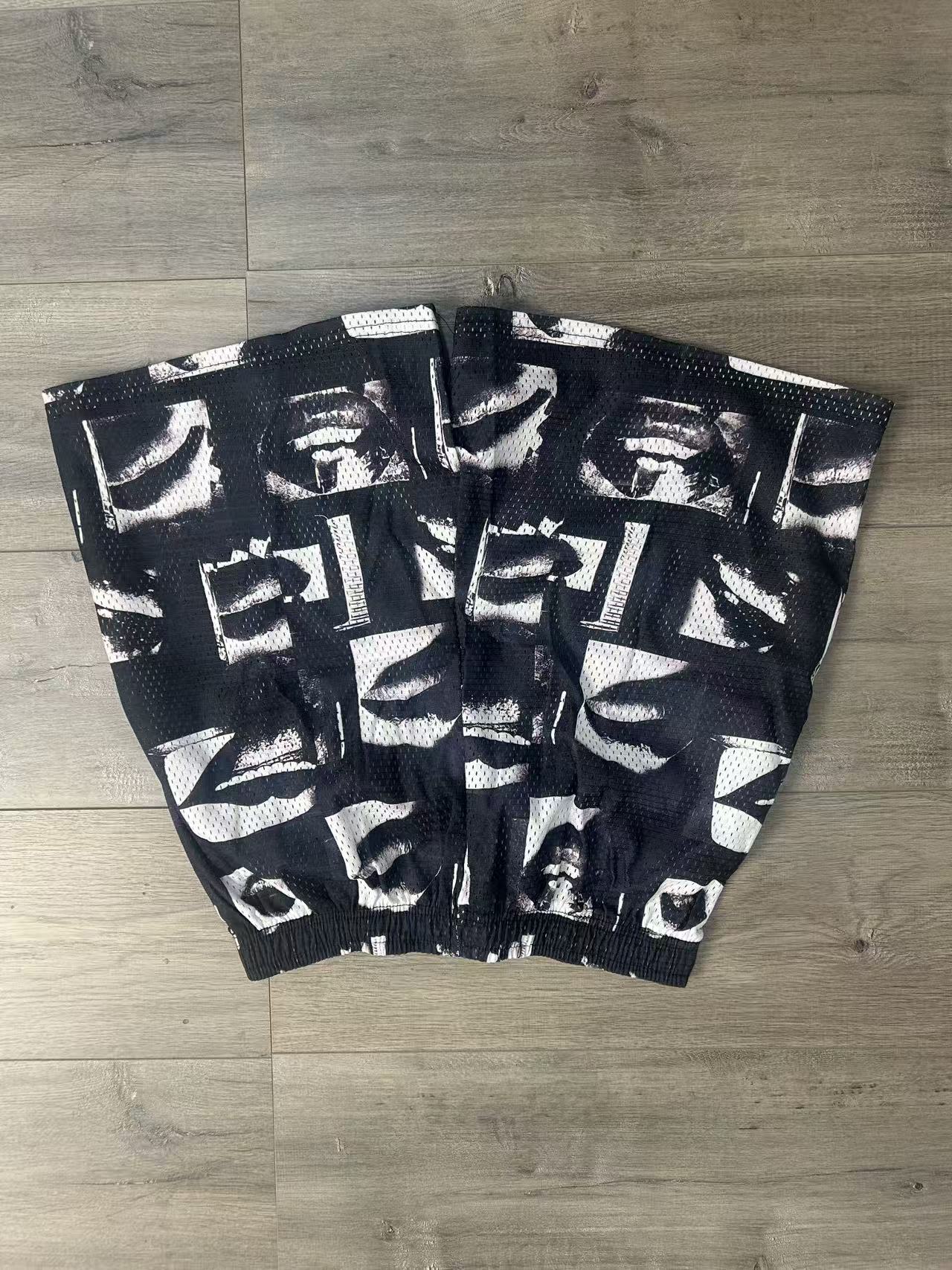 LIPS SHORTS-8915