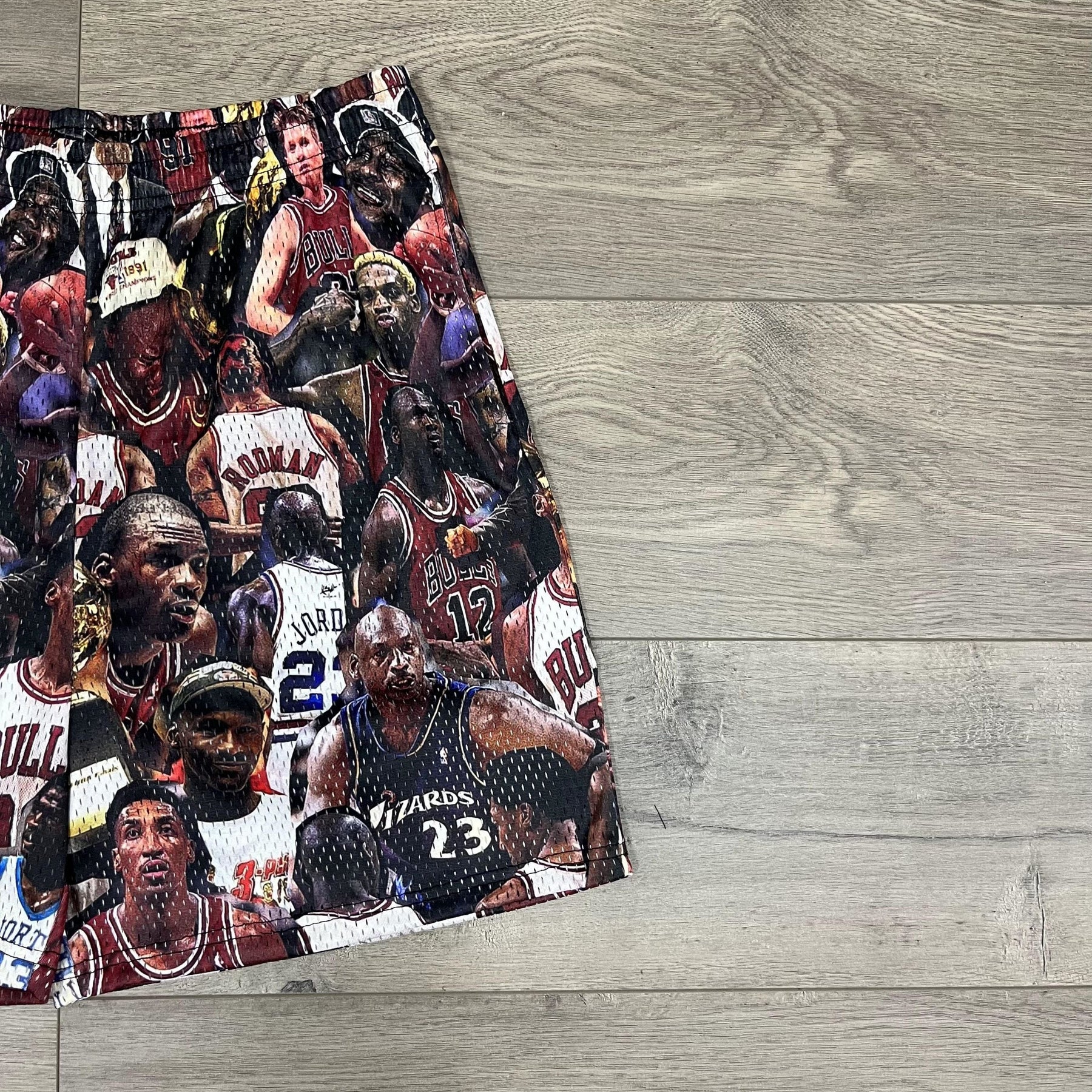 RDMCLOTHINGART tapestry hoodie BULLS MESH SHORTS-8690